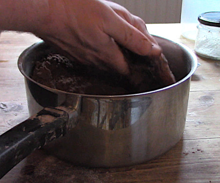 Blending the flour & oil between my palms