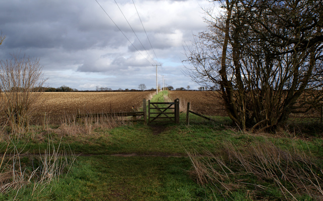 Landscape image, ‘(Medieval) Dornford Lane crosses over (Roman) Akeman Street’