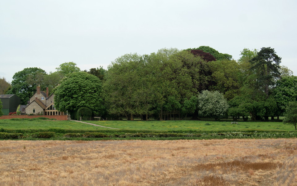 013-radstone_hamlet-south